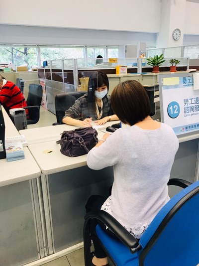 非自願性失業勞工生活補助服務諮詢