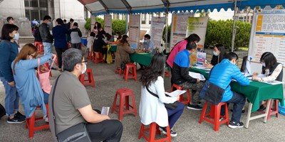 面試等候區-求職者保持社交安全距離