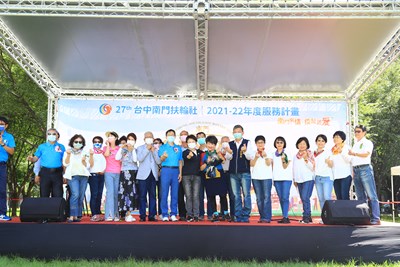 南門扶輪社公益慈善助街友 盧市長：集結愛心溫暖社會