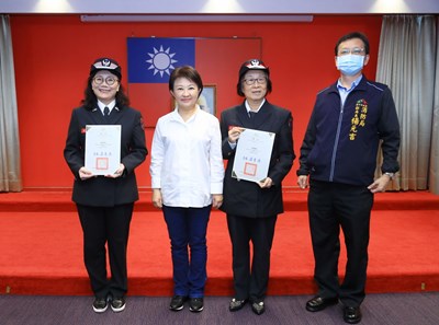 台中婦宣榮獲防火宣導志工獎 盧市長感謝盡心付出