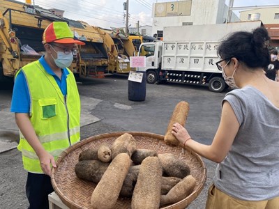 「惜福攤」阿嬤菜瓜布天然又環保 婆婆媽媽最搶手