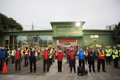 中市垃圾收運春節不打烊  盧市長慰勉清潔隊員讚城市英雄
