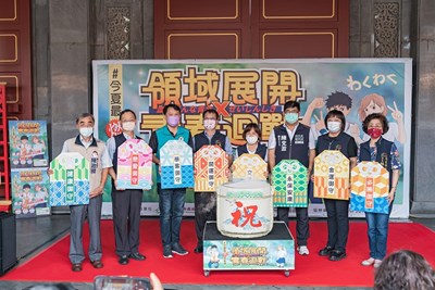 台中市111年祈福成年禮活動宣傳記者會鏡開儀式合照