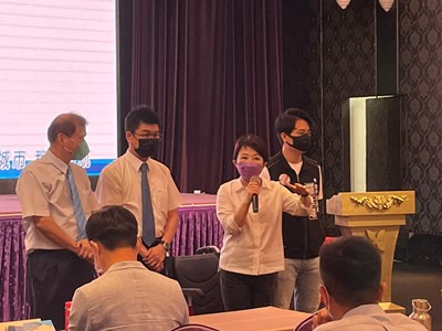 中市公私立高國中校長會議 盧市長：感謝學校齊心抗疫