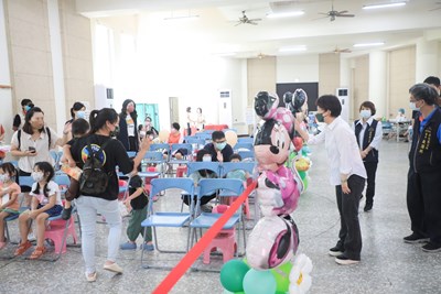 中市BNT嬰幼兒快打站啟動  盧市長：加速提升幼兒防護力