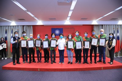 盧市長表揚績優清潔隊員  感謝維護城市之美